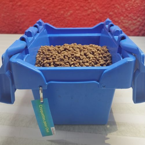 Photo de: Croquettes pour Chat Adulte riche en poulet et au riz