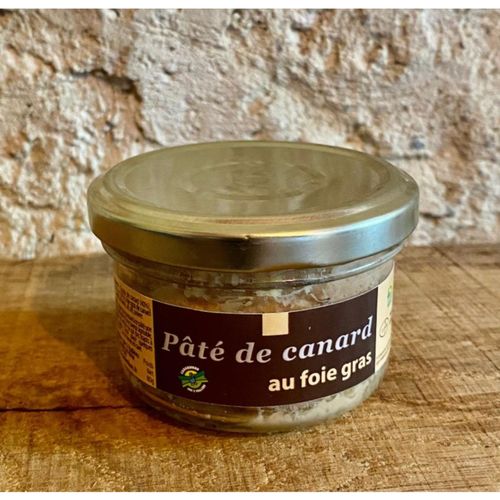 Photo de: Pâté de canard au foie gras